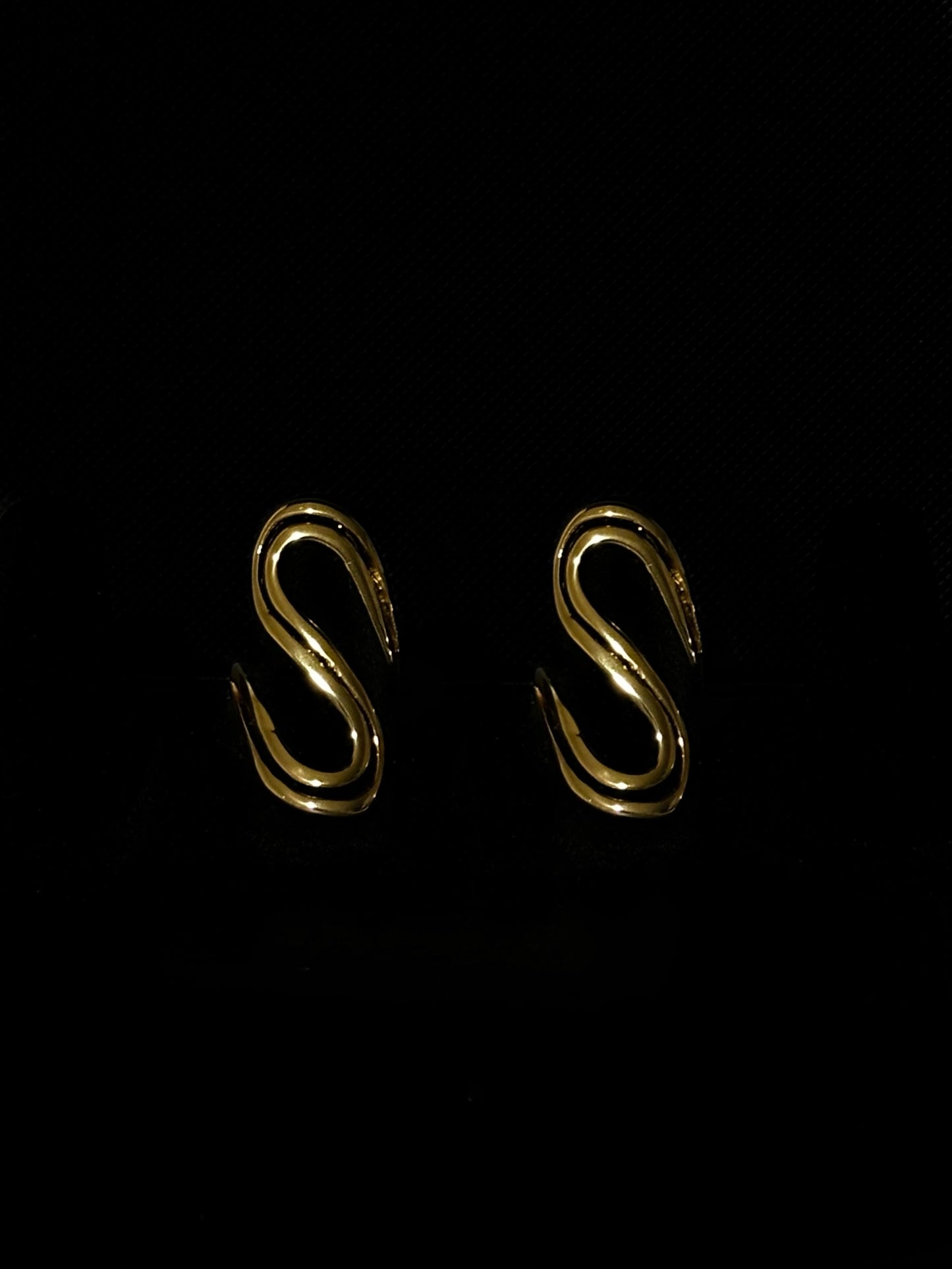 “S” RING